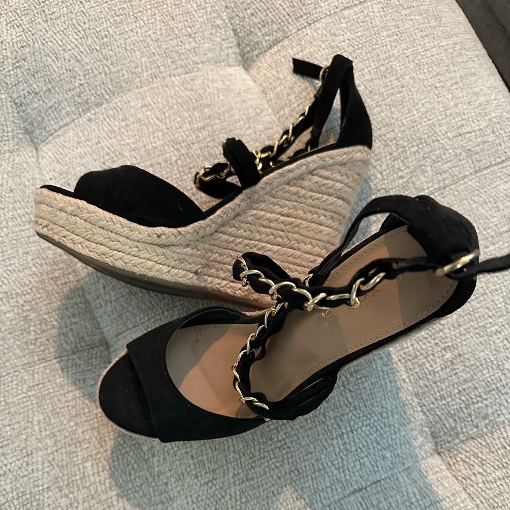 Shoedazzle Black Wedges